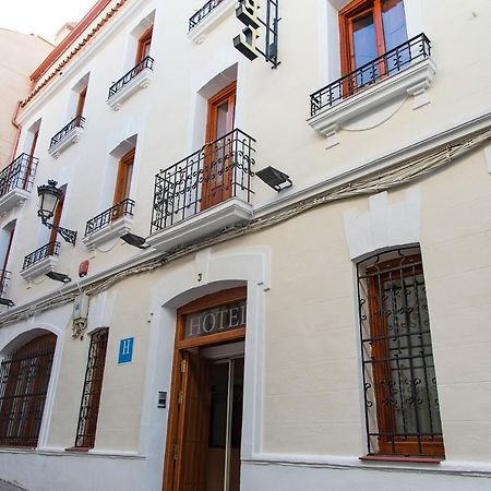 Hotel Castilla Caces 외부 사진