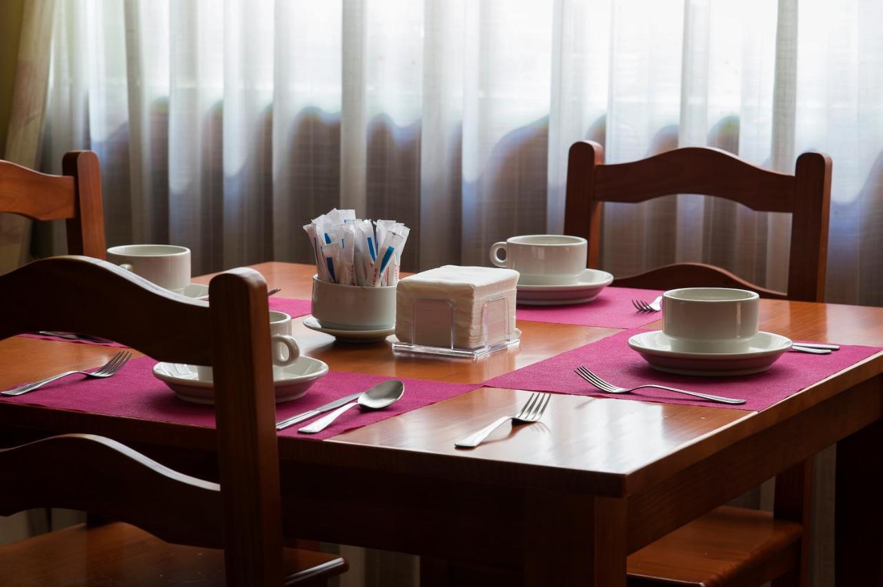 Hotel Castilla Caces 외부 사진